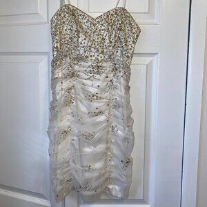 Short Strapless Dress (White, Size 5)